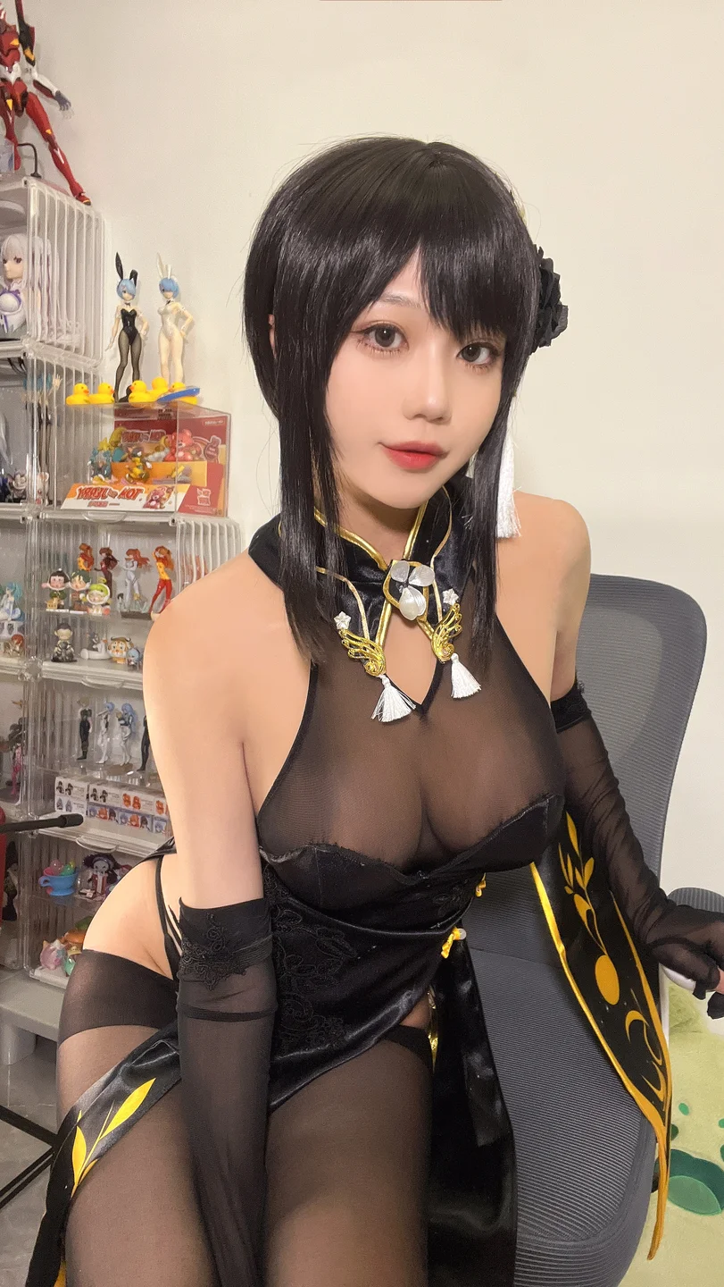 影子喵Ghost - 镇海黑旗袍 [131P,4V-3.71GB] tg@simisebaisi 【丝足阁】106.webp